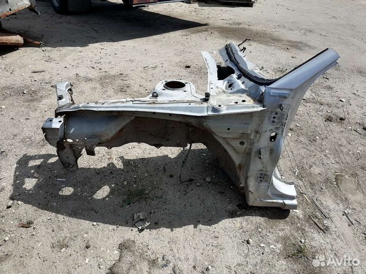 Передняя левая четверть Kia Spectra