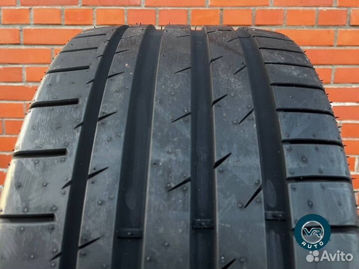 Gripmax SureGrip Pro Sport 325/35 R22 и 285/40 R22 114Y