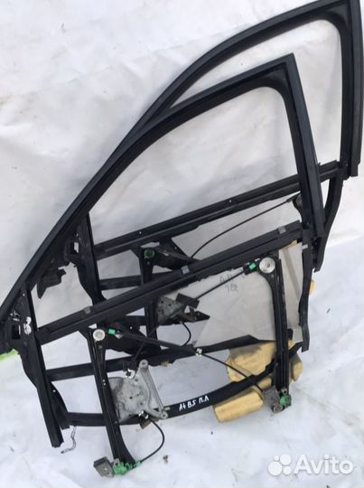 Рамка стеклоподъемника передняя левая audi A4 B5