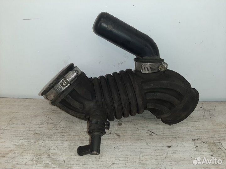 Патрубок воздушного фильтра Nissan Qashqai Vi