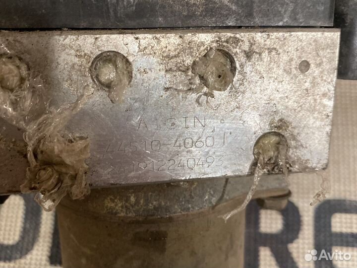 Блок ABS Mitsubishi MR955425