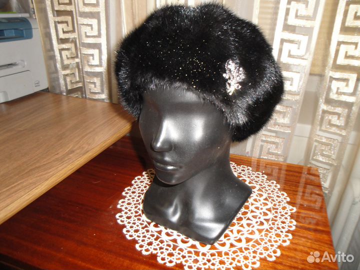 Берет женский норковый