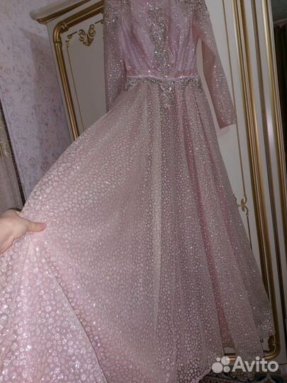 Вечернее платье