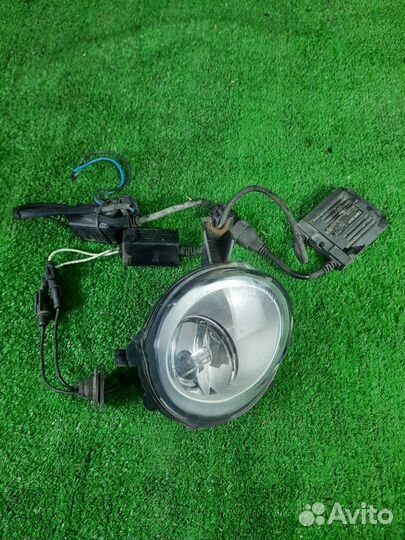 Фара противотуманная правая Volkswagen Touareg 7LA