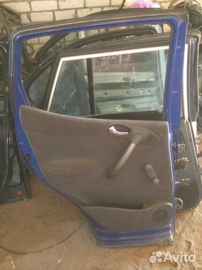 Дверь задняя левая Mercedes W168