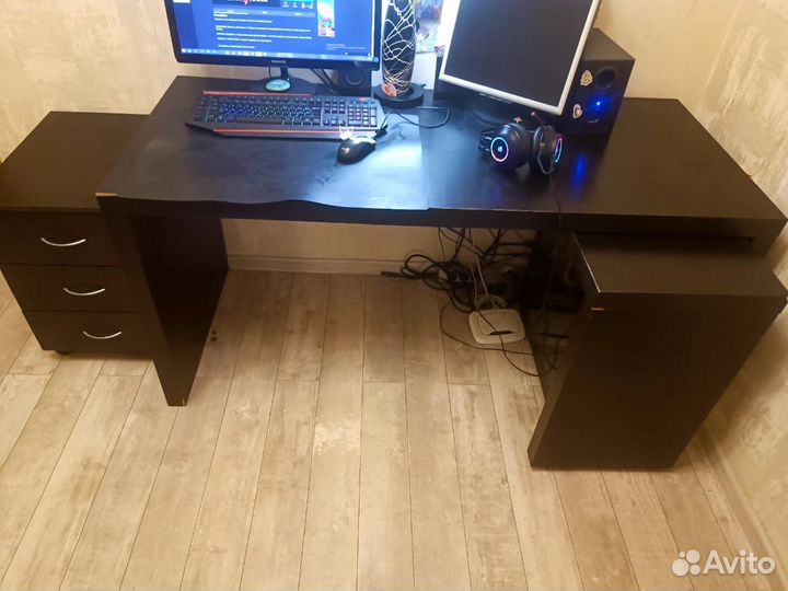 Компьютерный стол IKEA черный