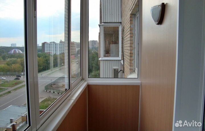 Остекление балкона - московская планировка