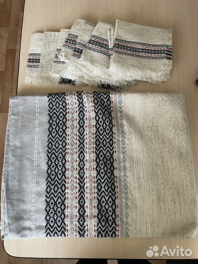 Скатерть льняная с салфетками