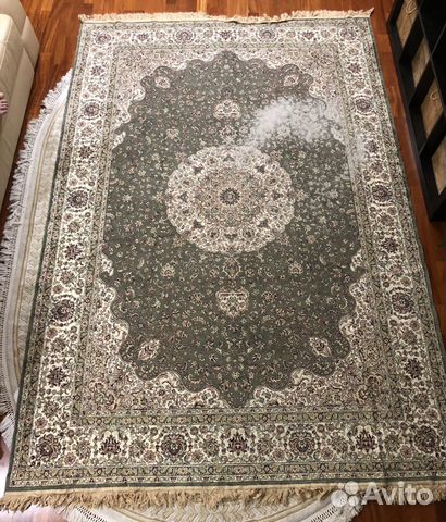 Ковёр с шелковой нитью