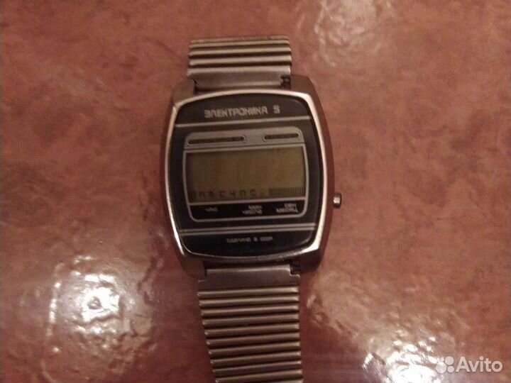 Часы наручные электроника -5 СССР
