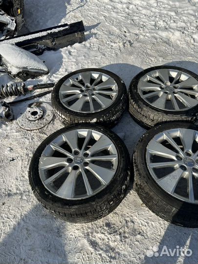 Комплект Зимних Колес на Lexus Toyota Crown 18R