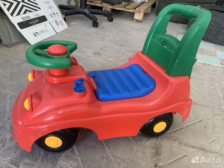 Детская машинка каталка Chicco