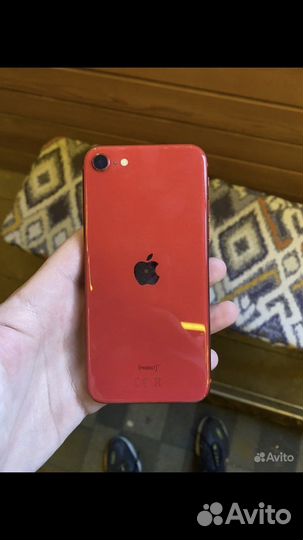 Телефон iPhone se 2020 обмен на модель выше