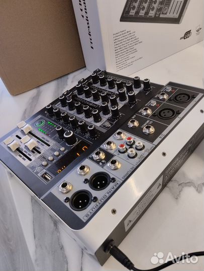 Микшерный пульт