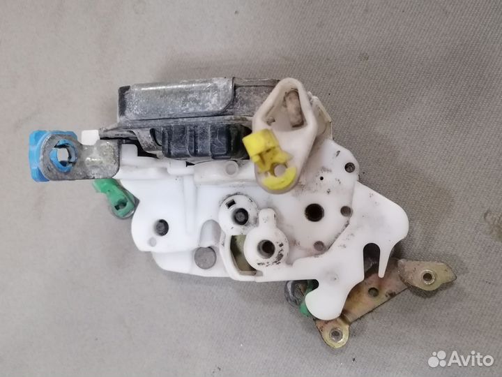 Замок двери перед.левый Nissan Almera N15 1997 диз