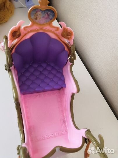 Карета с лошадью