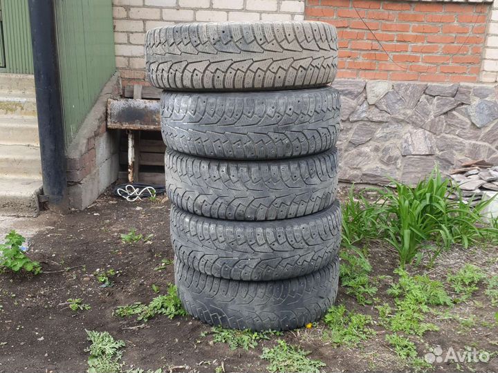 Nokian Tyres Hakkapeliitta 5 215/70 R16