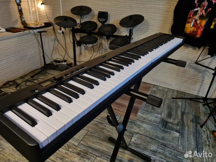 Цифровое пианино