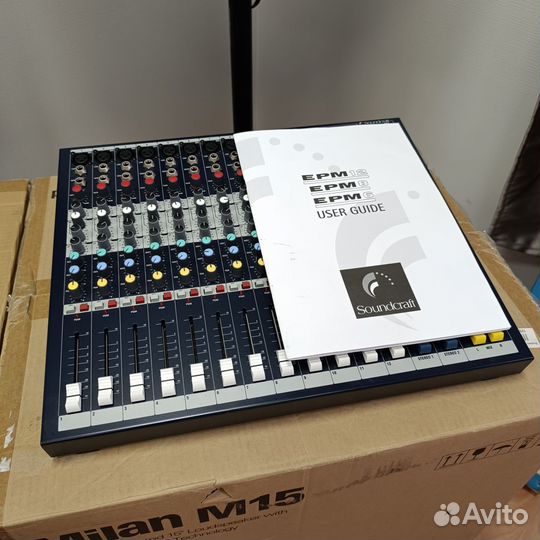 Микшерный пульт Soundcraft epm 12