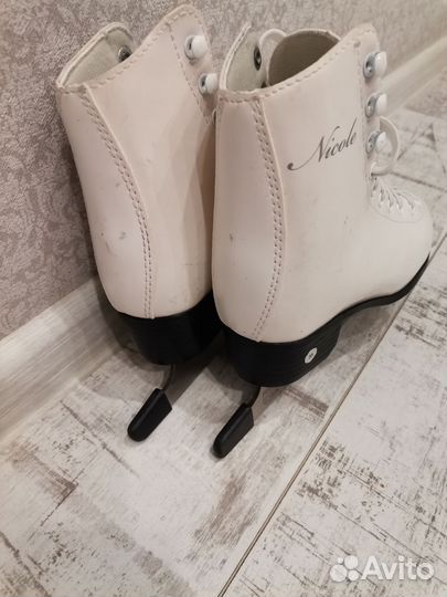 Коньки фигурные