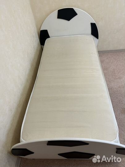 Кровать для мальчика с матрасом