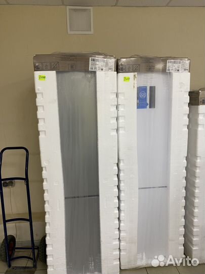 Холодильники новые с доставкой