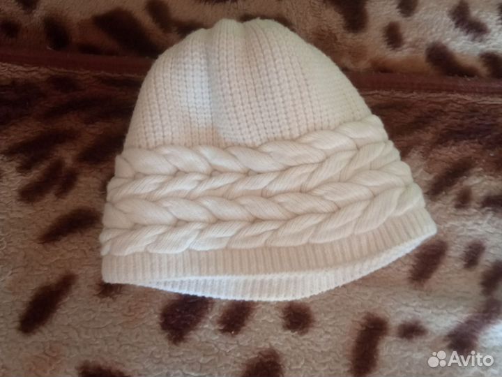 Шапка женская вязаная