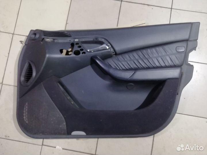 Обшивки дверей Mercedes W220