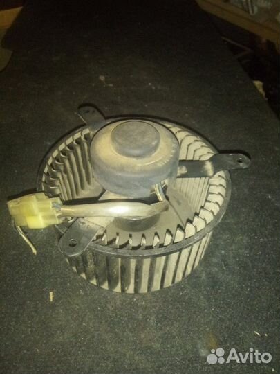 Мотор печки Toyota Hiace KZH106