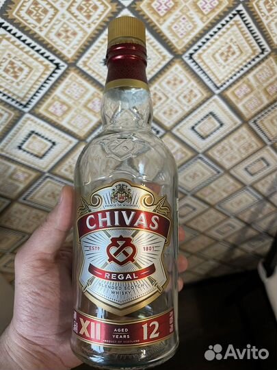Пустая бутылка чивас регал 12 лет