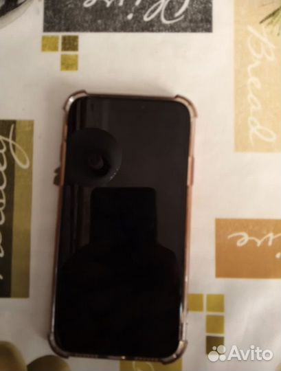 Телефон iPhone XR
