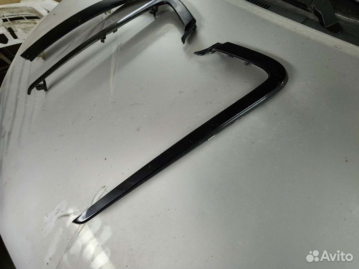 Vesta молдинги бампера