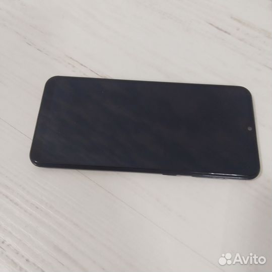 Samsung Galaxy A50, 4/64 ГБ