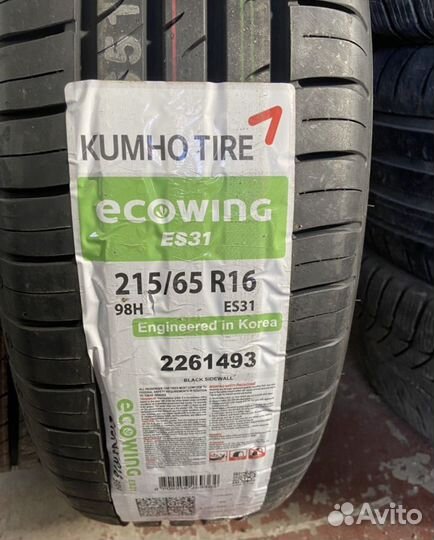 Kumho Crugen Premium KL33 215/65 R16 98H