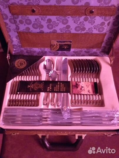 Набор столовых приборов 72 предмета в чемодане