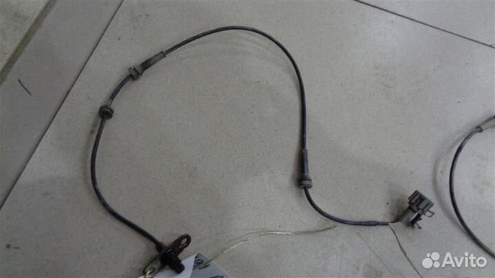 Датчик ABS задний правый Nissan Navara D40 2004-2