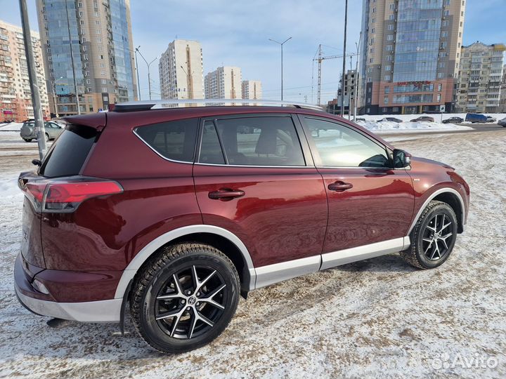 Toyota RAV4 2.5 AT, 2016, 140 000 км