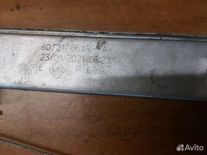 Renault duster 2020-2022- стеклоподъемник левый