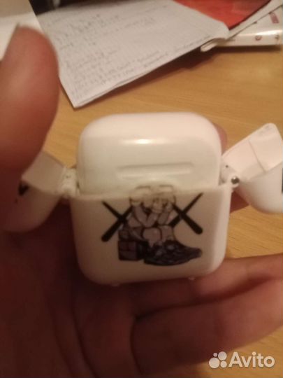 Наушники apple airpods левый
