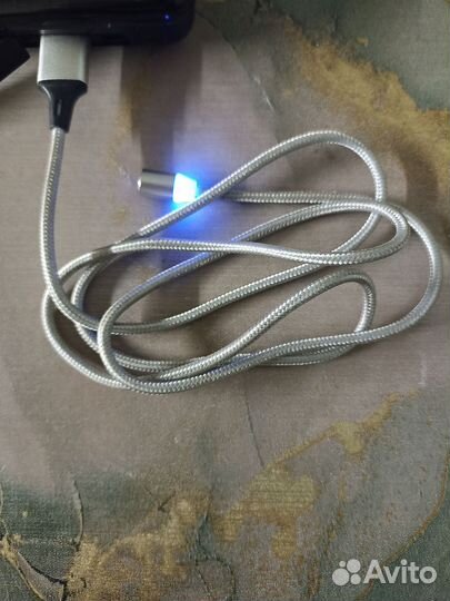 Кабель для зарядки телефона
