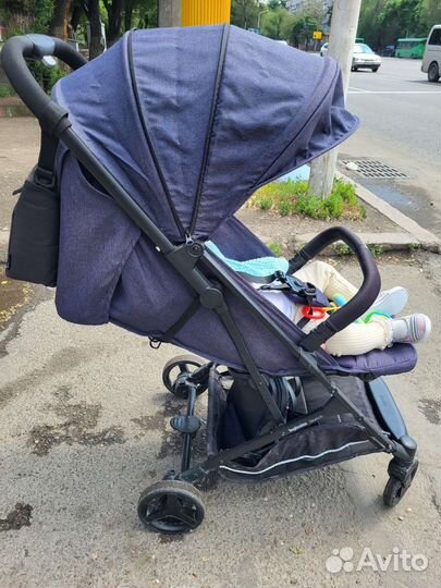 Прогулочная коляска inglesina sketch для самолёта