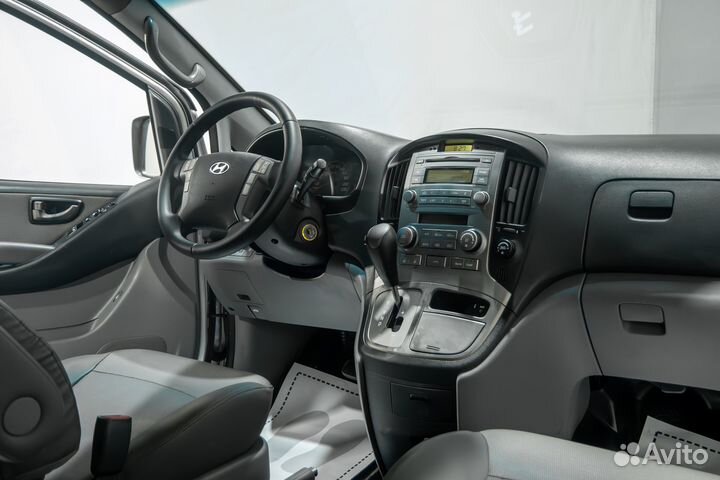 Hyundai Grand Starex 2.5 AT, 2010, 176 263 км