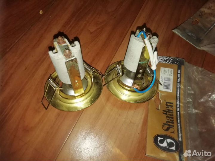 Светильник потолочный встраиваемый