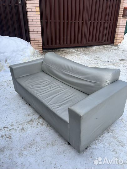 Кожаный диван бу