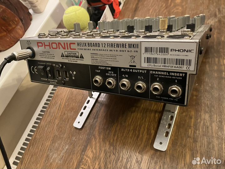 Микшерный пульт Phonic helix board 12