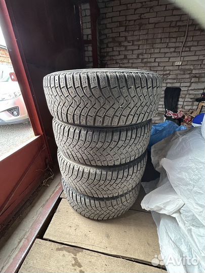 Michelin Latitude X-Ice XI2 225/60 R17