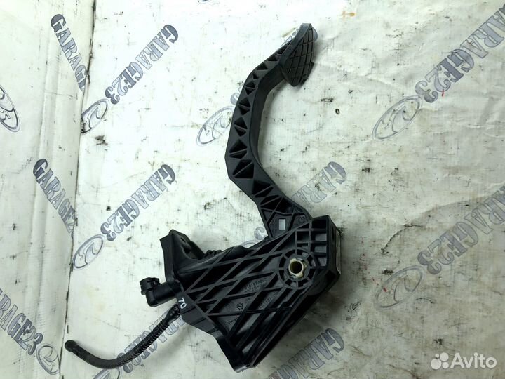 Педаль сцепления Volkswagen Polo 5