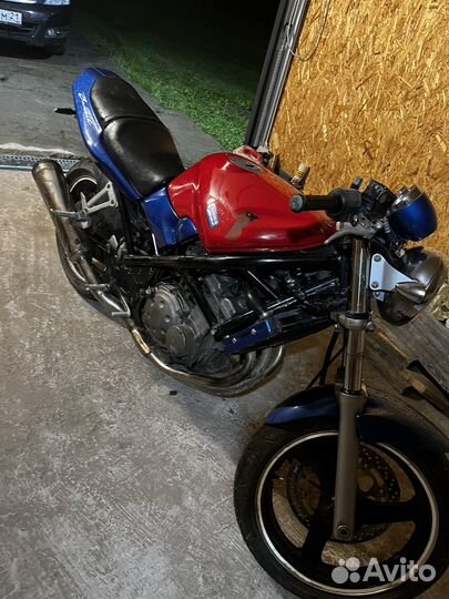 Suzuki bandit 400