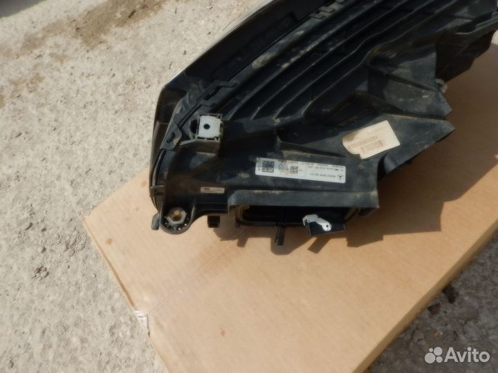 Корпус фары правой Mercedes-Benz GLC X253