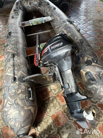 Лодка с мотором